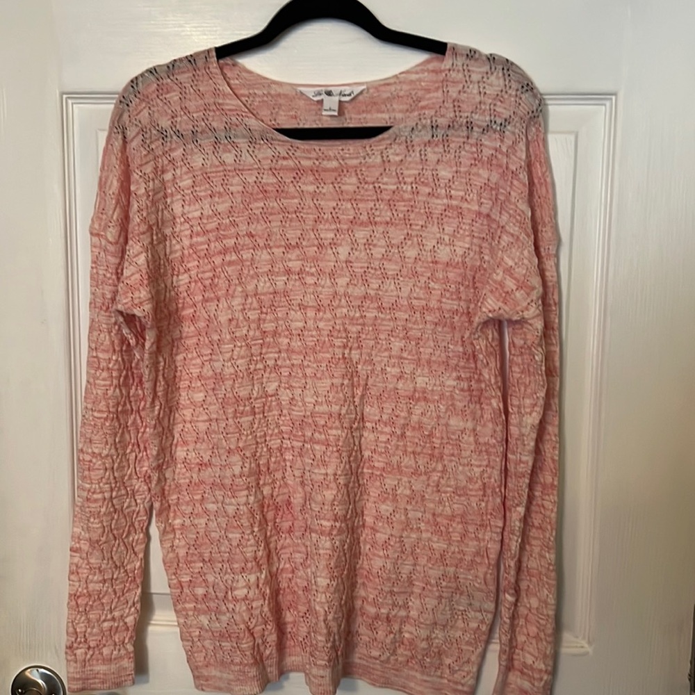 Like new Leo & Nicole sweater in pink